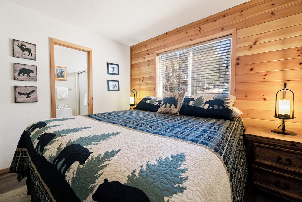 Catalina Creekside Cabin