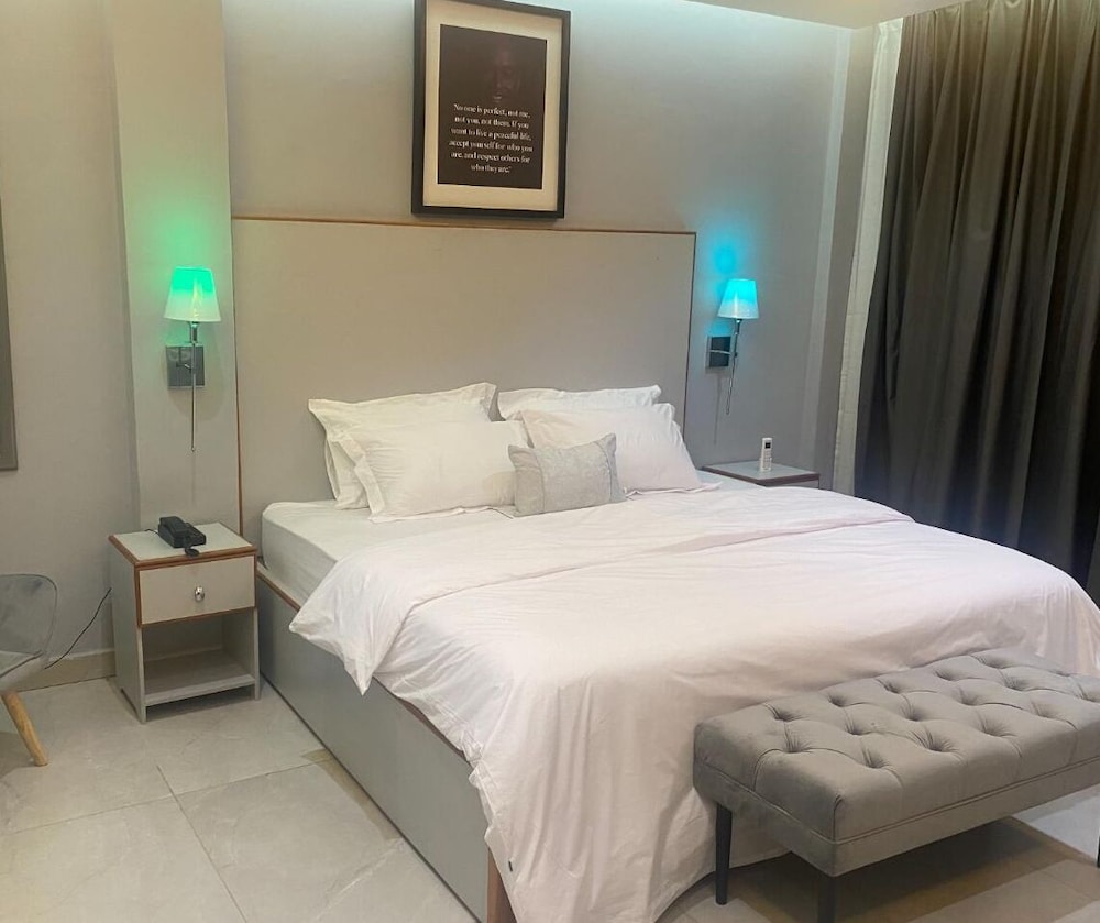 Home Xperience Luxury Apartments