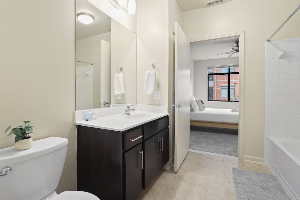 DC Charm in Crystal Apartments