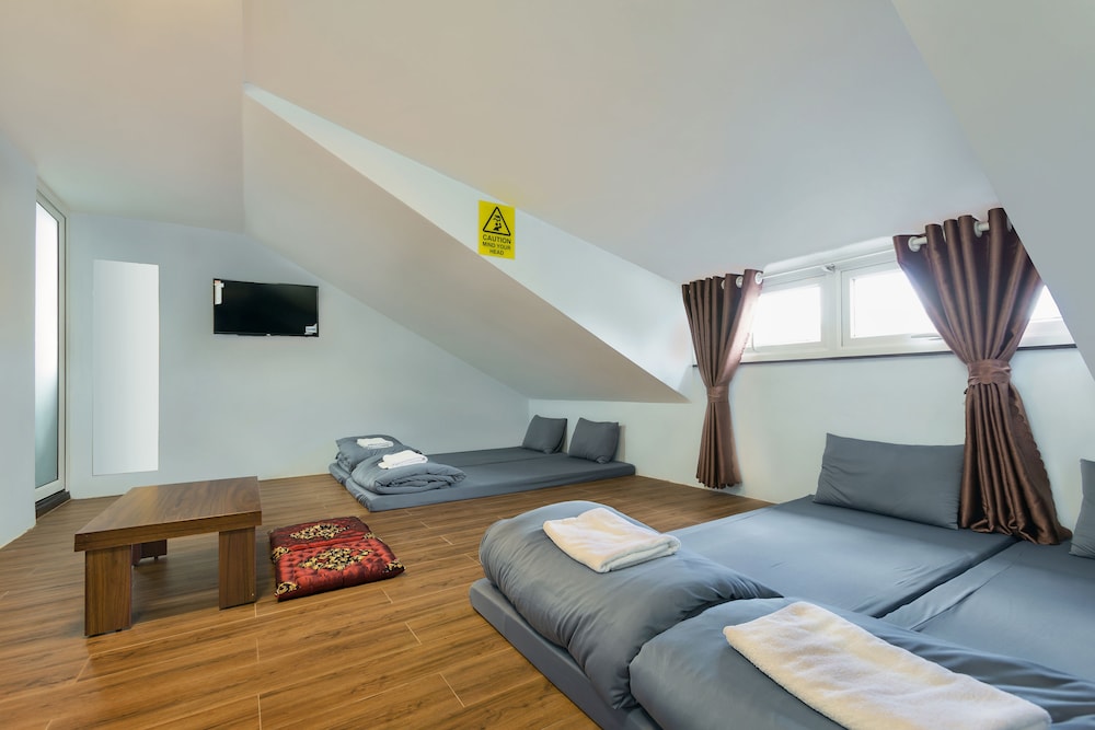 My House - Hostel