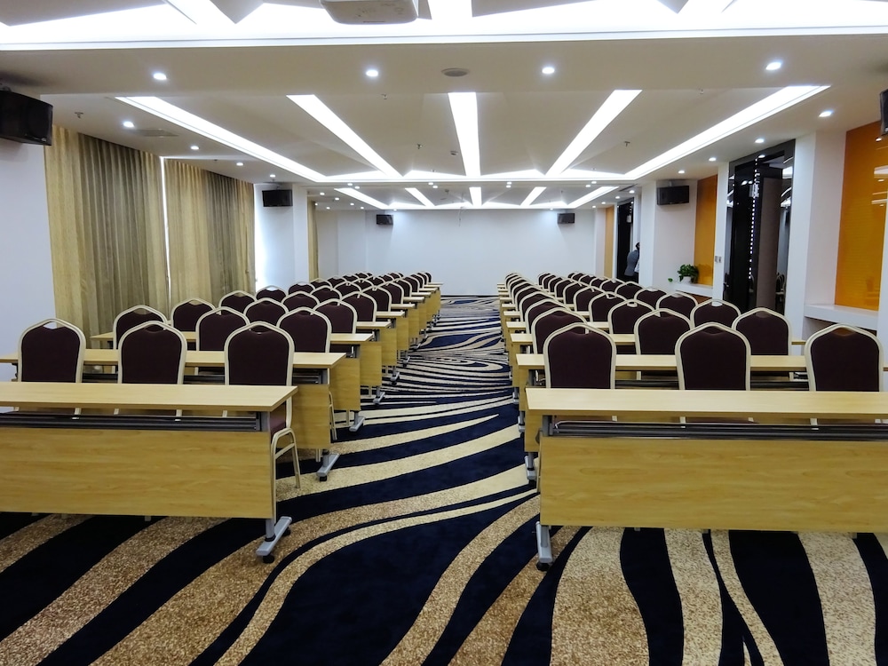 meeting & event spaces