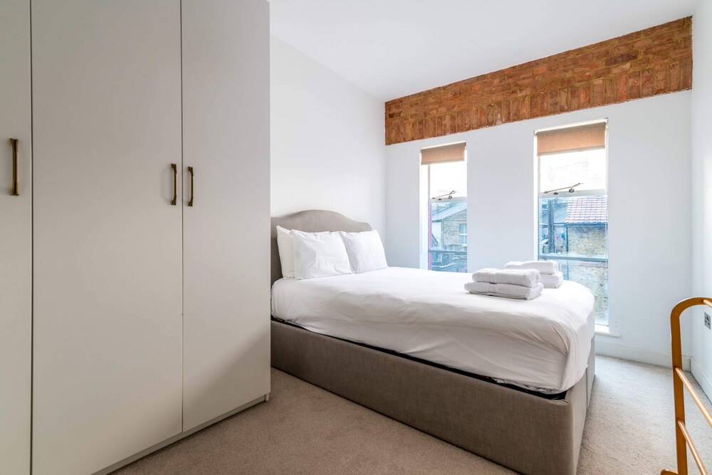 Trendy Elephant and Castle Home
