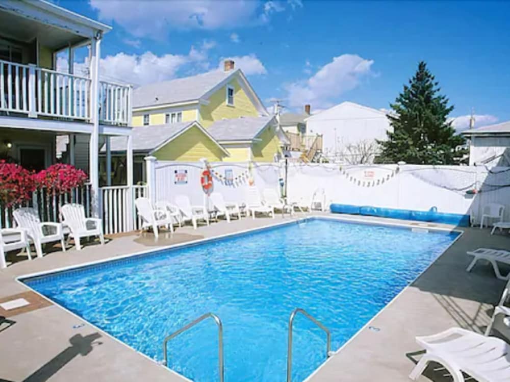 Echo Motel & Oceanfront Properties