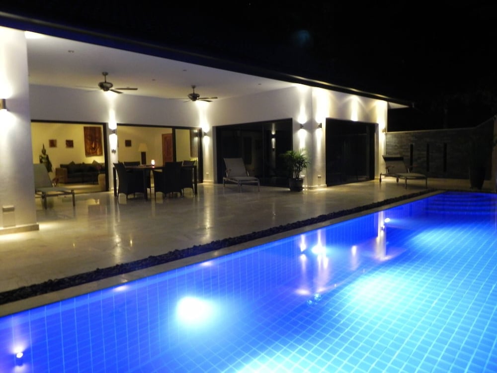 Secluded Villa With Private Pool and Breathtaking Sea Views