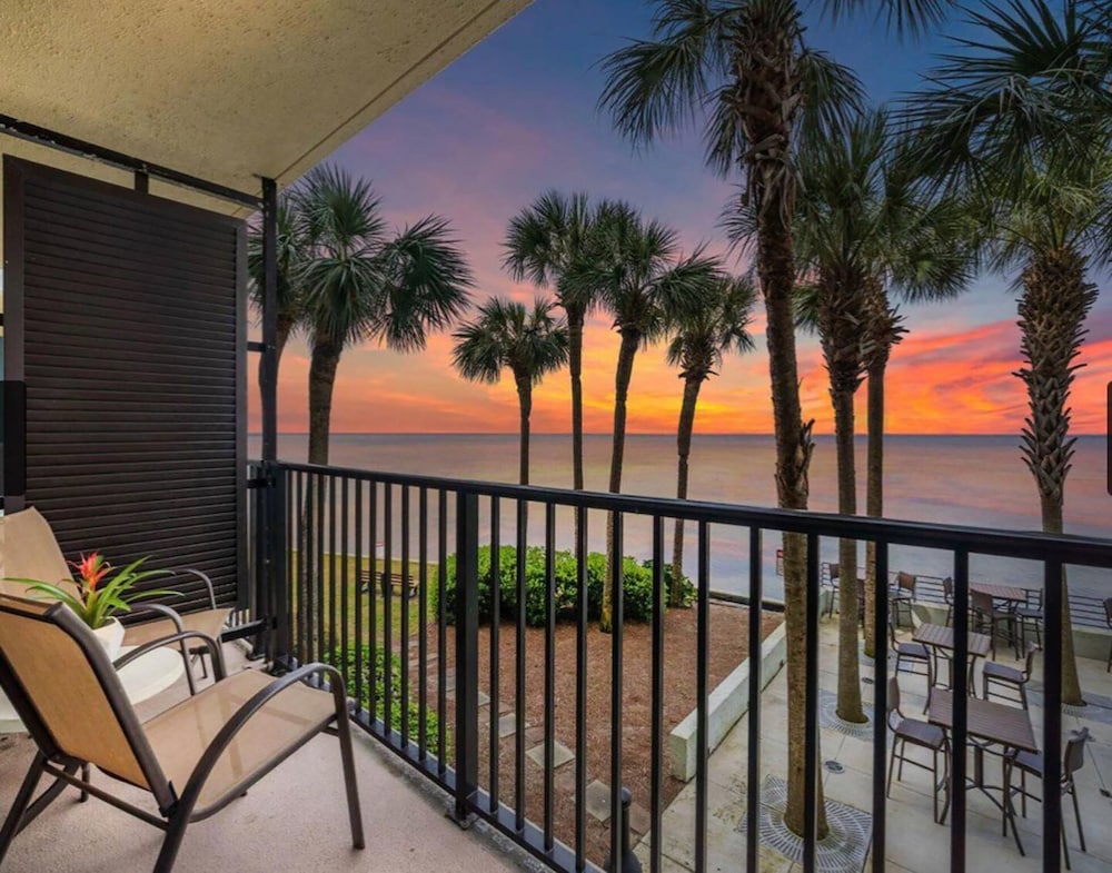 Bayside Inn 6282