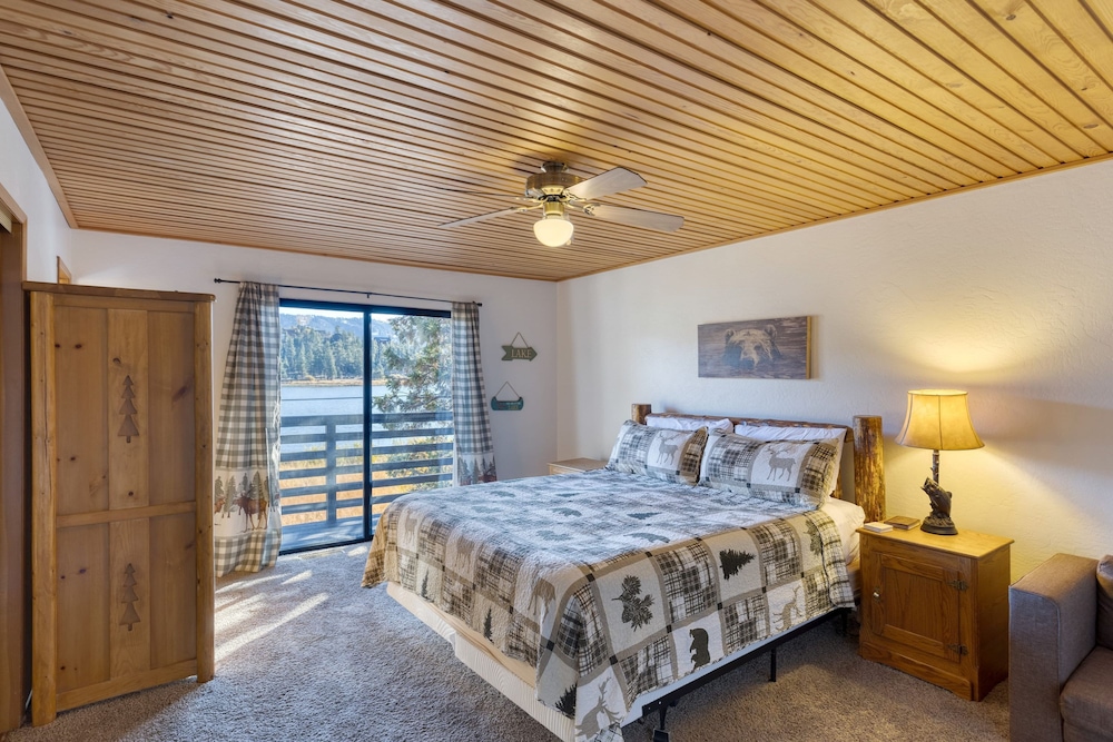 Viewtopia by Avantstay Lakefront Views Hot Tub
