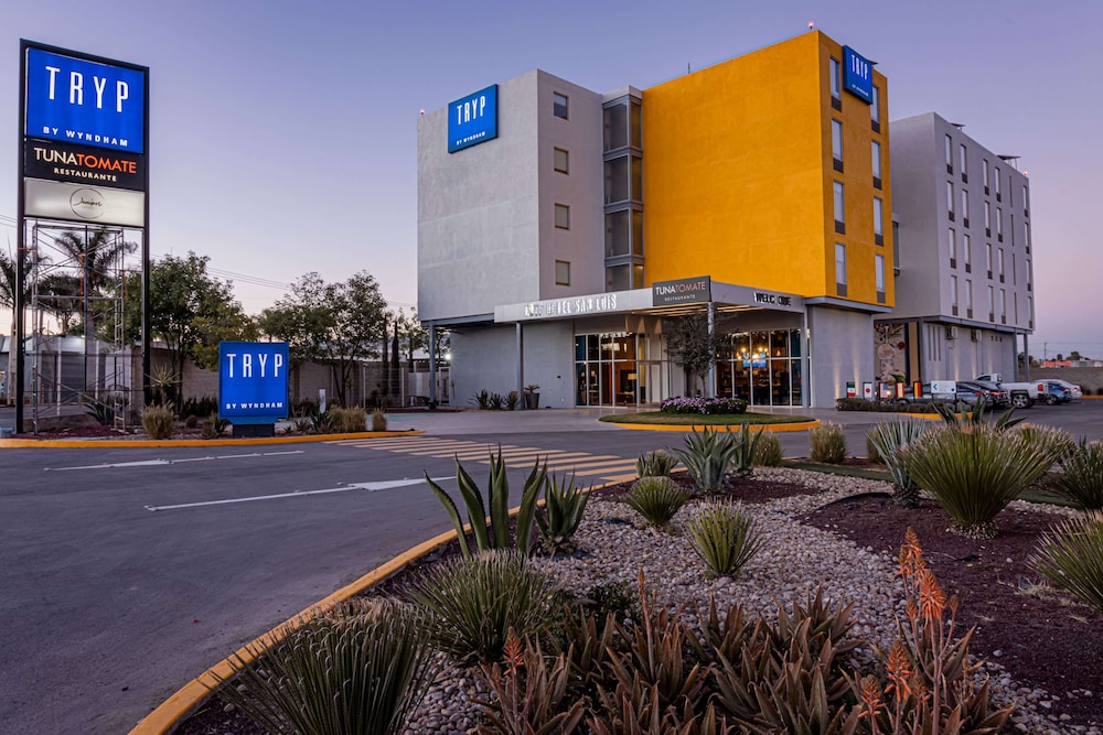 Hotel TRYP by Wyndham San Luis Potosi Hotel & Suites - Image 1