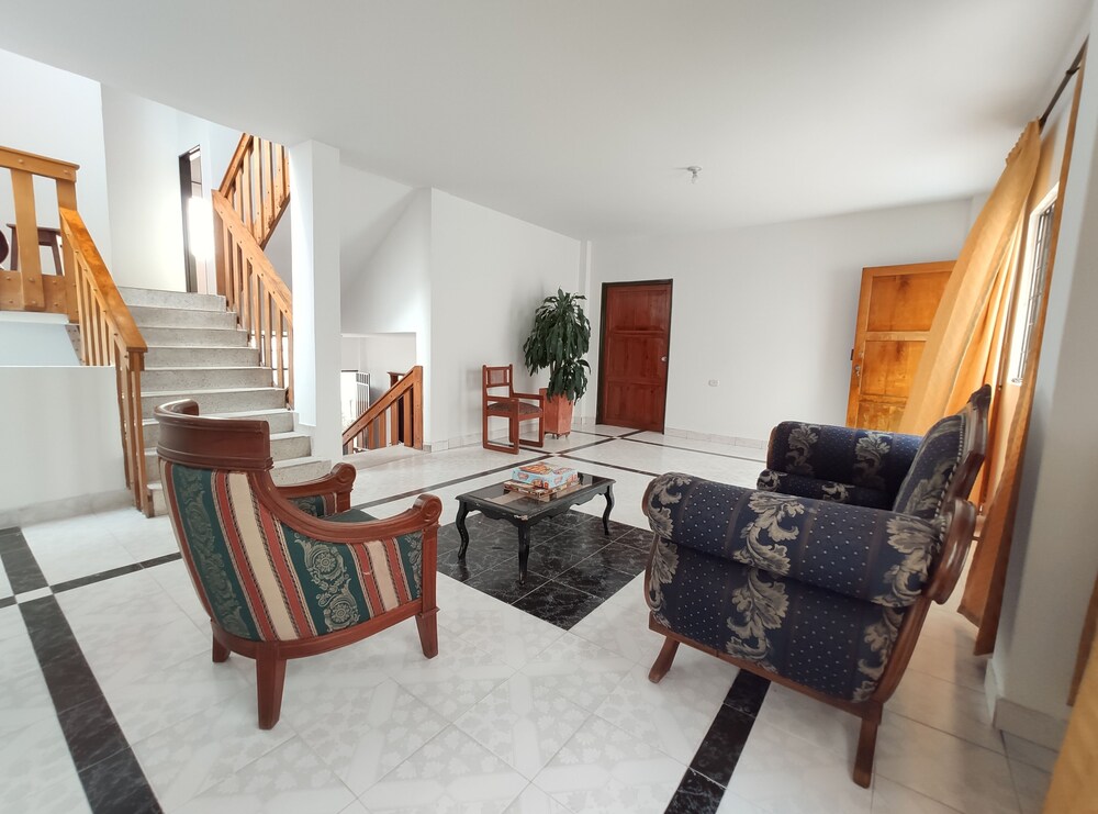 Hotel Hostal Colors - Hostel - Image 1