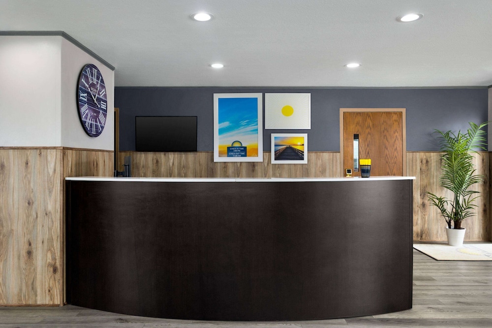 Days Inn by Wyndham Chillicothe view 5