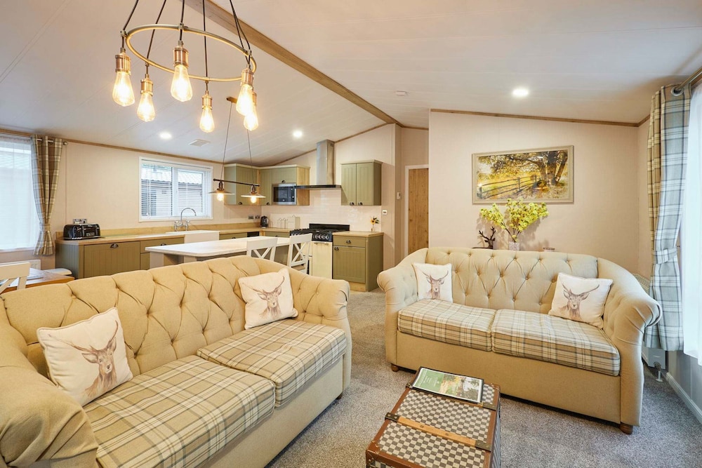 Host Stay Foxglove Lodge