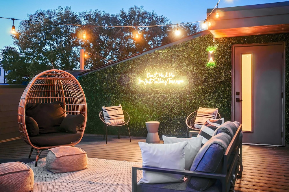 NEW 24 Guests 2 Rooftop Decks Near Downtown
