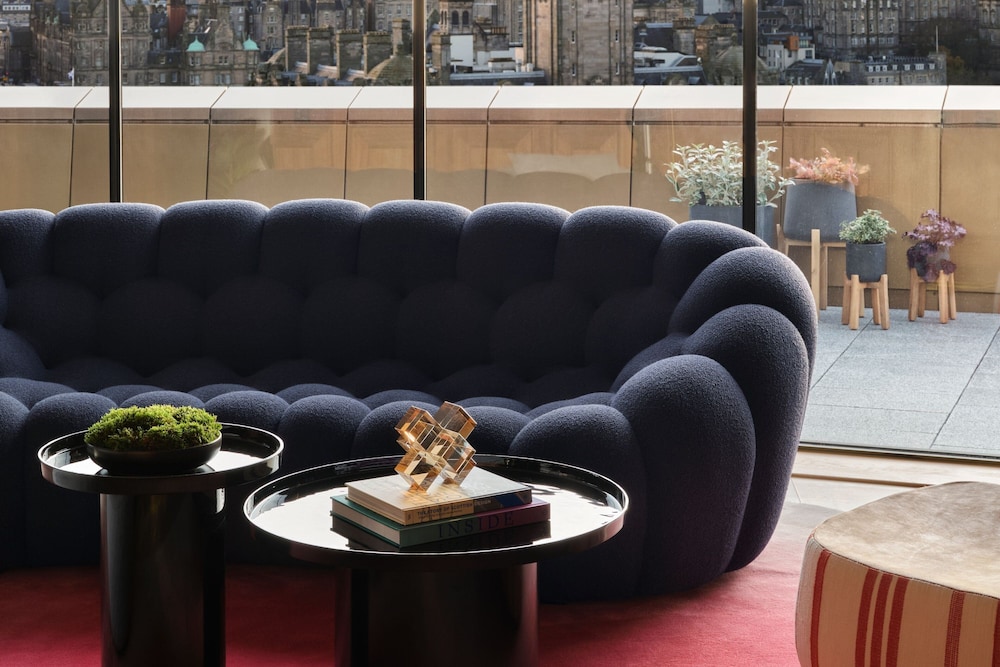 W Edinburgh 47