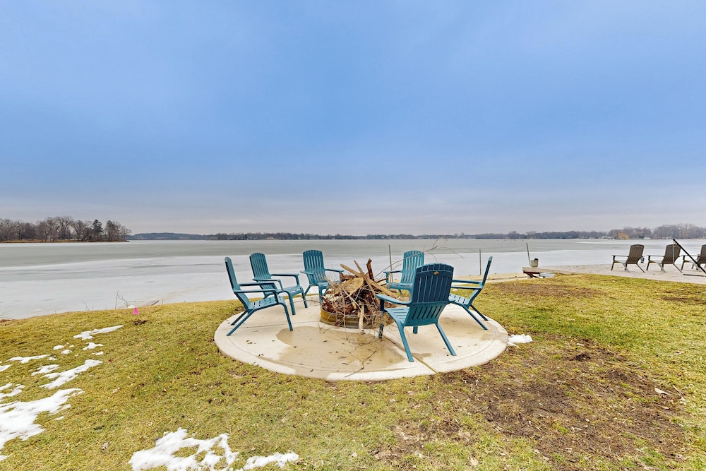 Lakefront Home w/ Fire Pit on Lake Marie