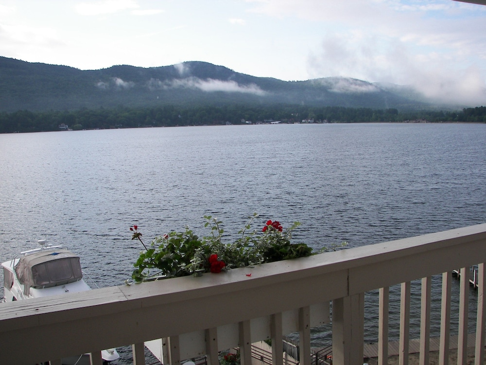 The Lake Motel