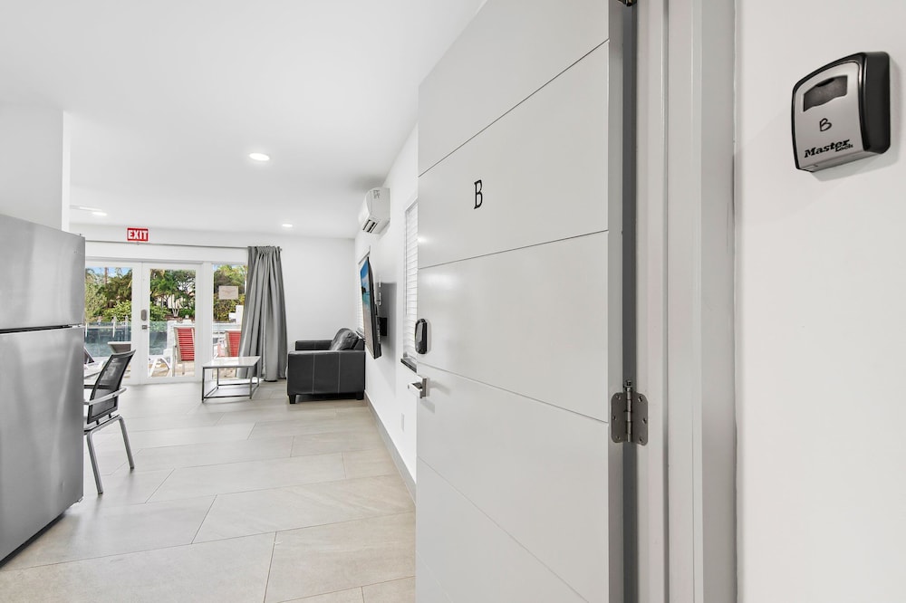 Unique Retreat - Unit B: Homey First-floor Haven