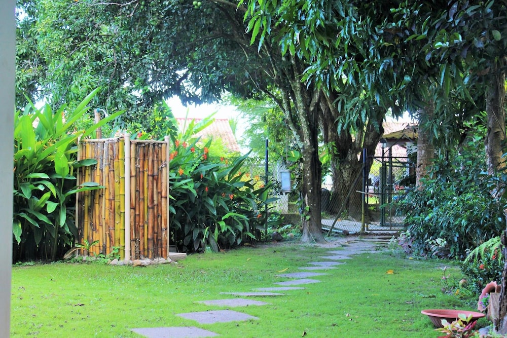La Perla de Farallon Bed and Breakfast