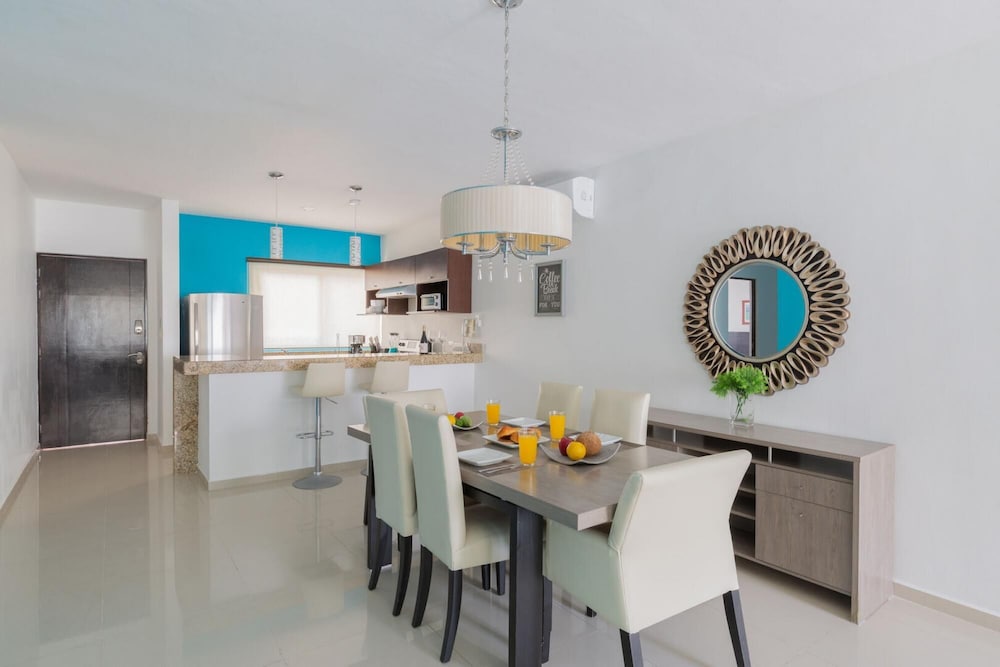 Amazing Modern 2 PH in 1 6BR Private Jacuzzi Great Facilities GYM 2 Rooftops Security view 5