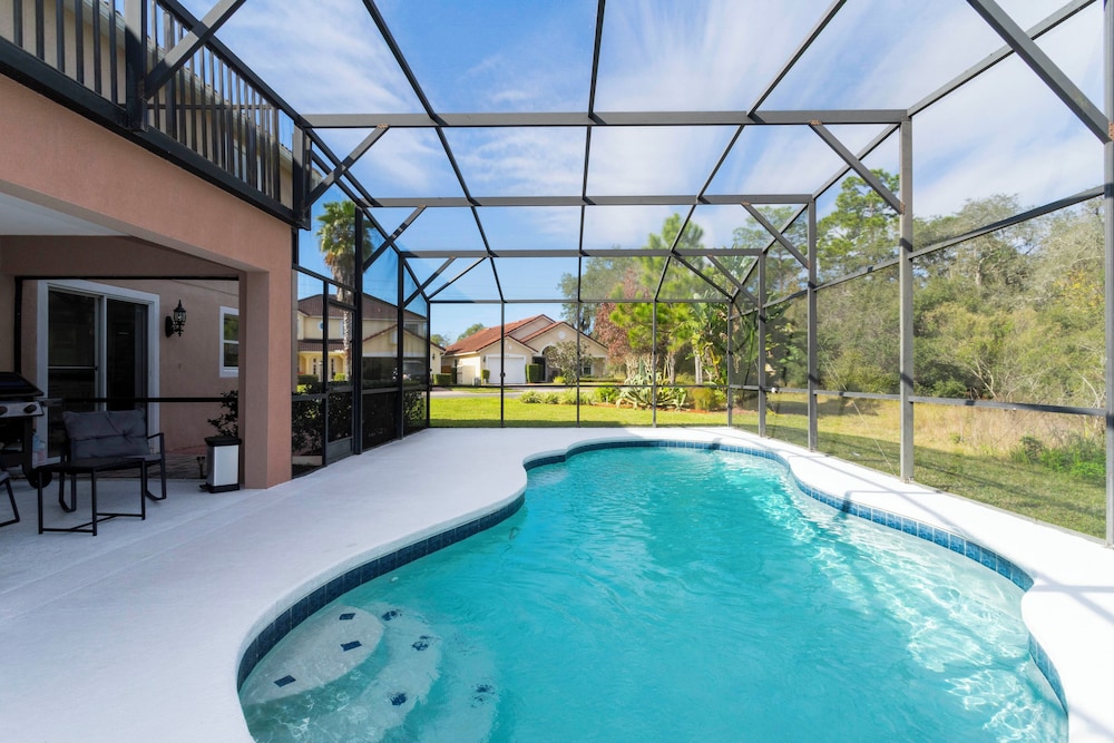 Beautiful 5Bd Single Family w Game Room 106 Lake Wilson Preserve view 2