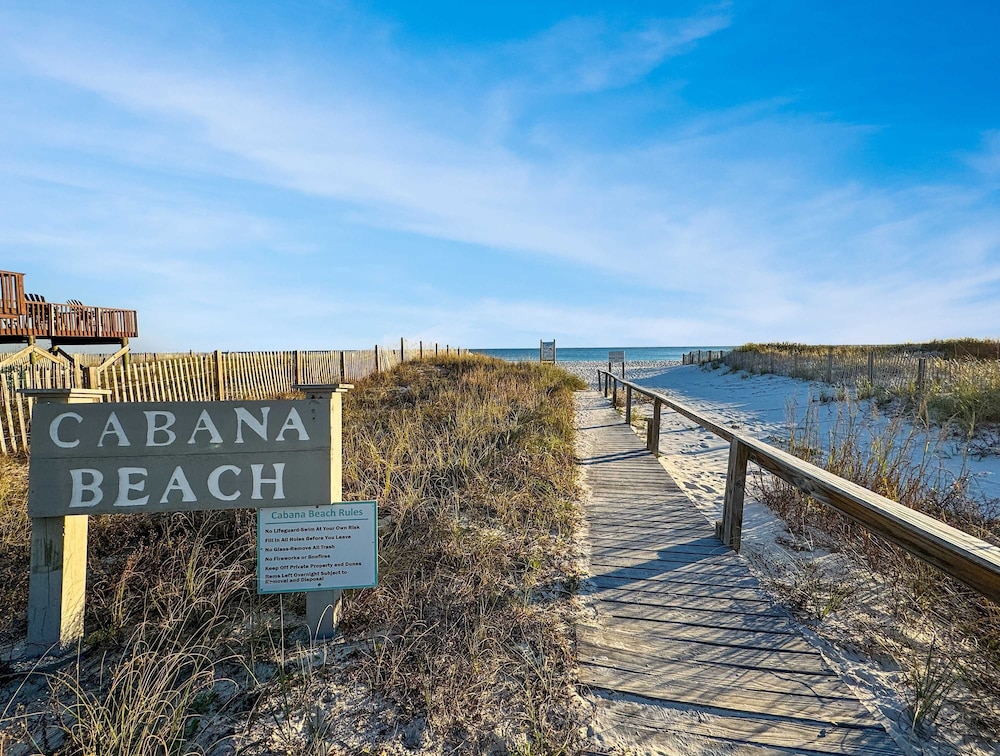Beautiful Views Easy Beach & Bay Access