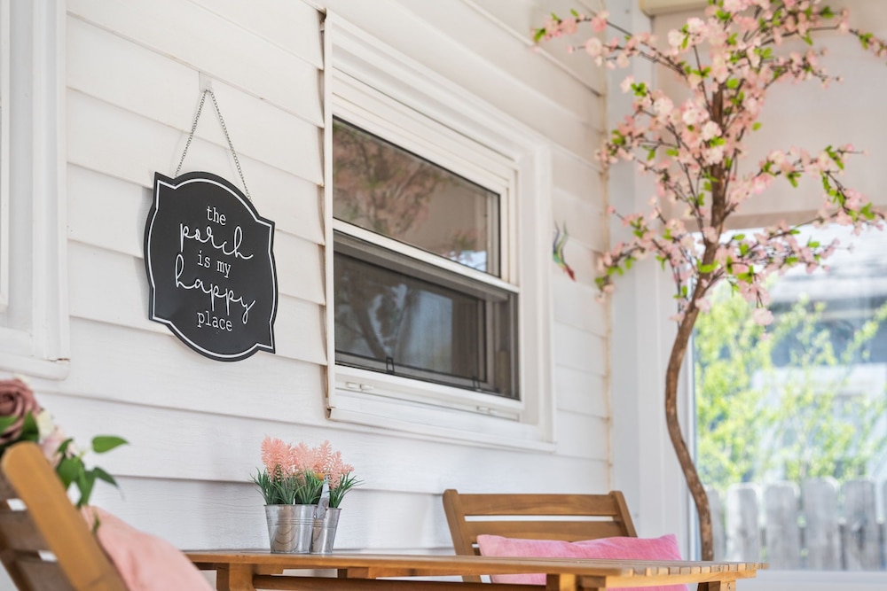 The Pink & Old Clarksville House