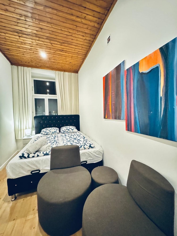 5BR Apartment Near Kaufpark Alterlaa