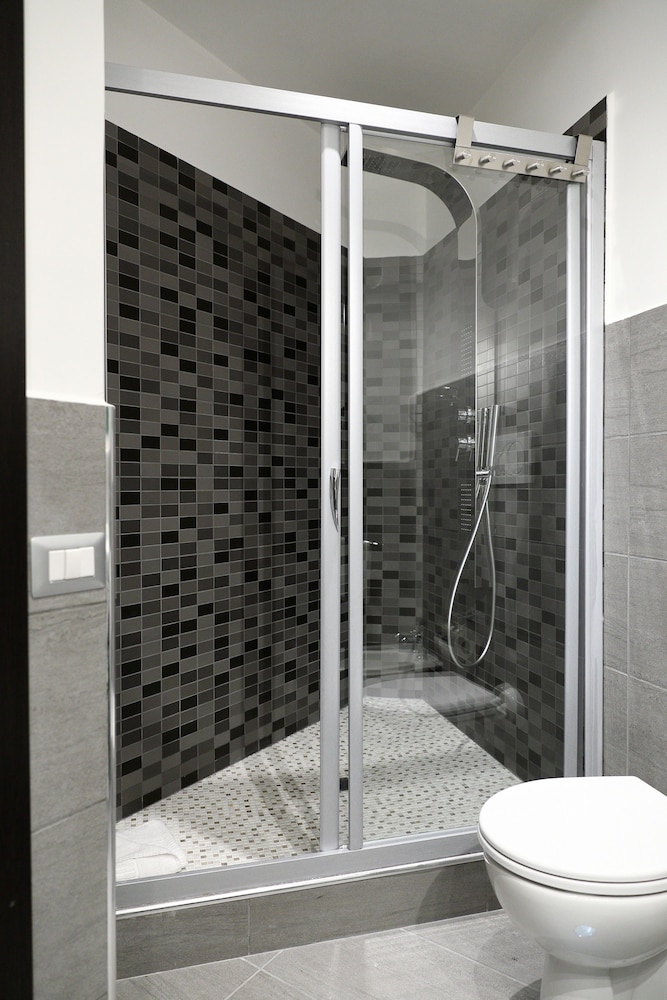 Mirko Luxury Inn