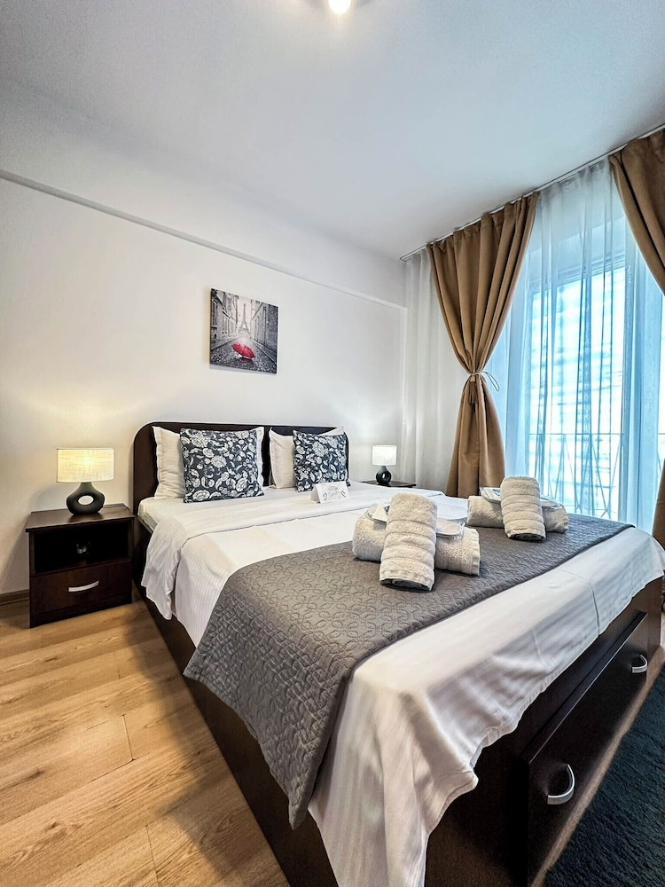 Sunrise Apartments City Center