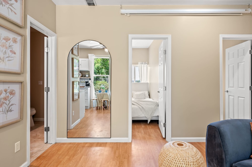 Tranquil Nature Retreat Private Garden Cozy Charm