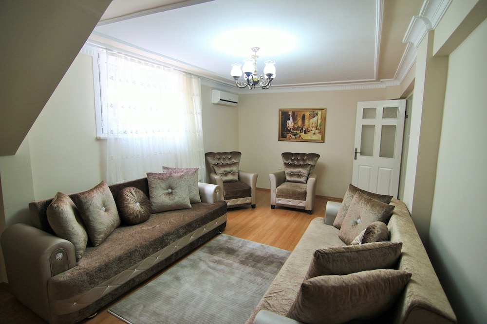 Yılmaz Apart