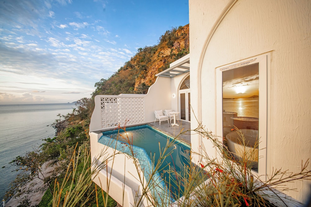 69 Resort & Beach Club by Loccal Collection, Labuan Bajo