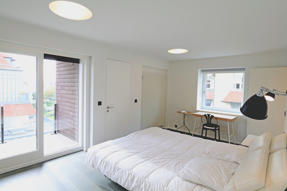 Apartment in Het Zoute With Sea Views