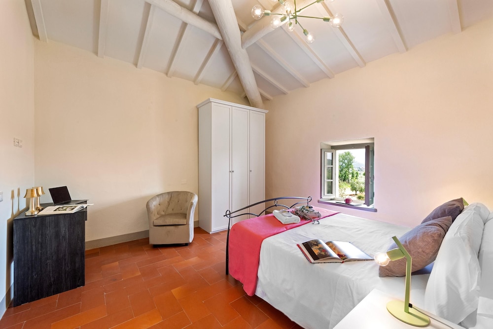 Amazing Panoramic Villa La Poggiola