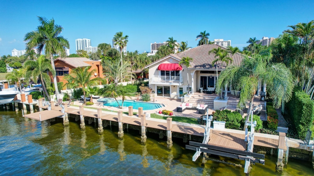Serenity Villa in Pompano Beach