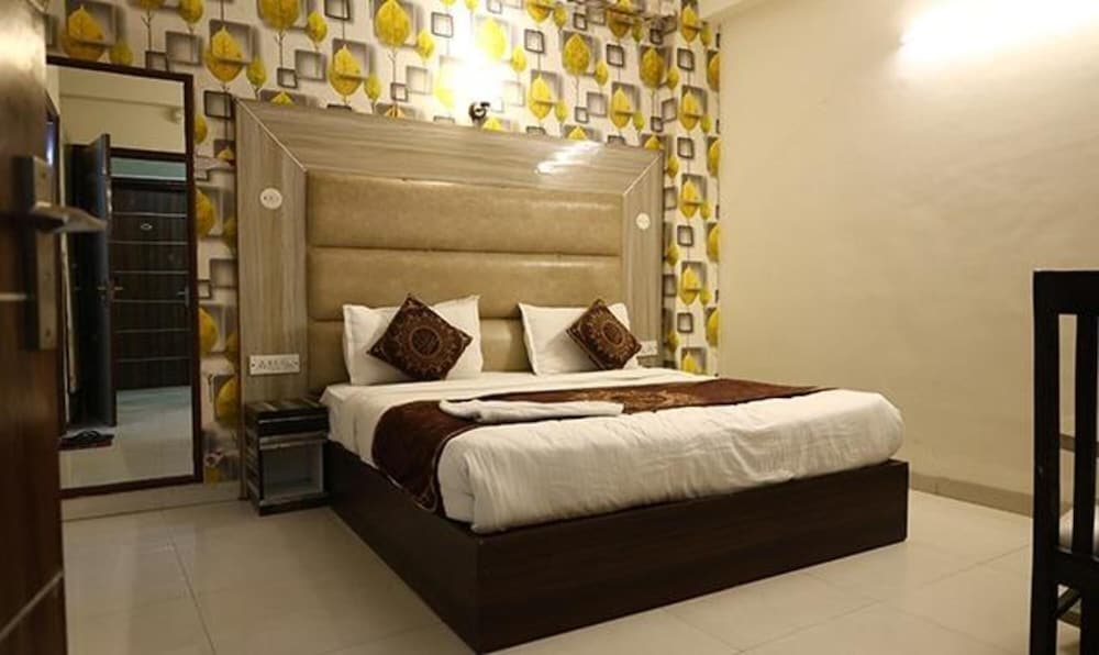 FabHotel Reconnect Suites - Near IGI Airport - New Delhi