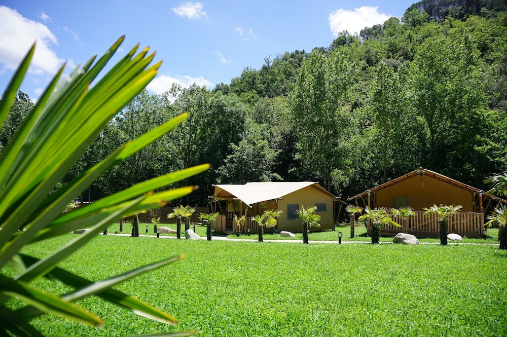 Glamping Can Bora Lodges