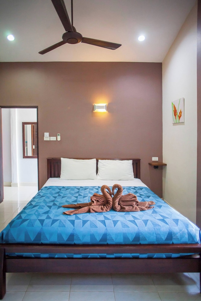 House 4 People sea View 100 m From the Beach
