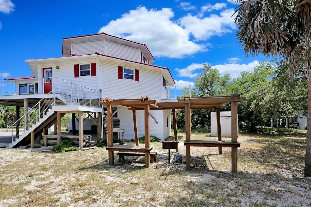 DeLight House