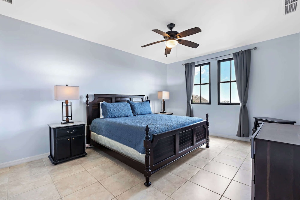Coco Top-Floor 3-BD Ocean-View Unit at Pacifico By SPCR