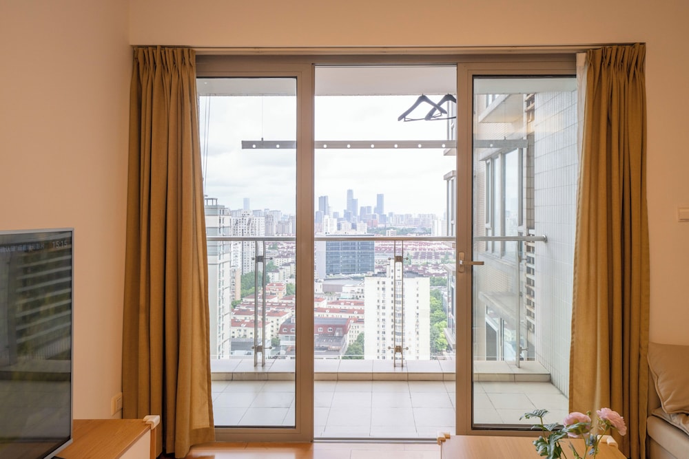 Tyms 3BR 2BA Apt Near Metro