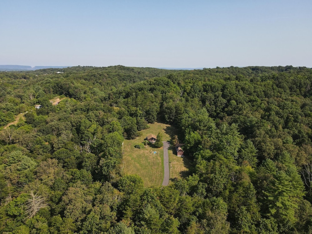 Whispering Hills - Couples Getaway - Property Image 2
