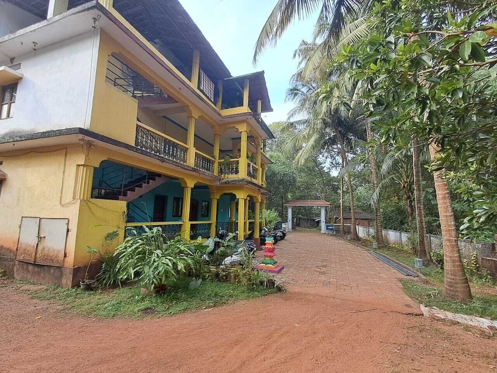 Studio Arambol Hideaway R4 by Mukund Sadan Arambol