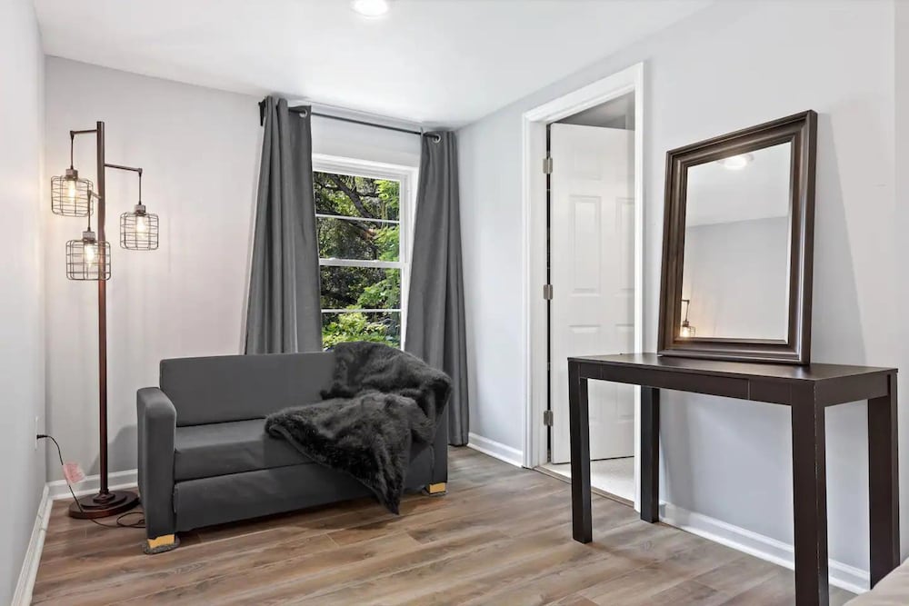 Recently Renovated Chic Durham Farmhouse