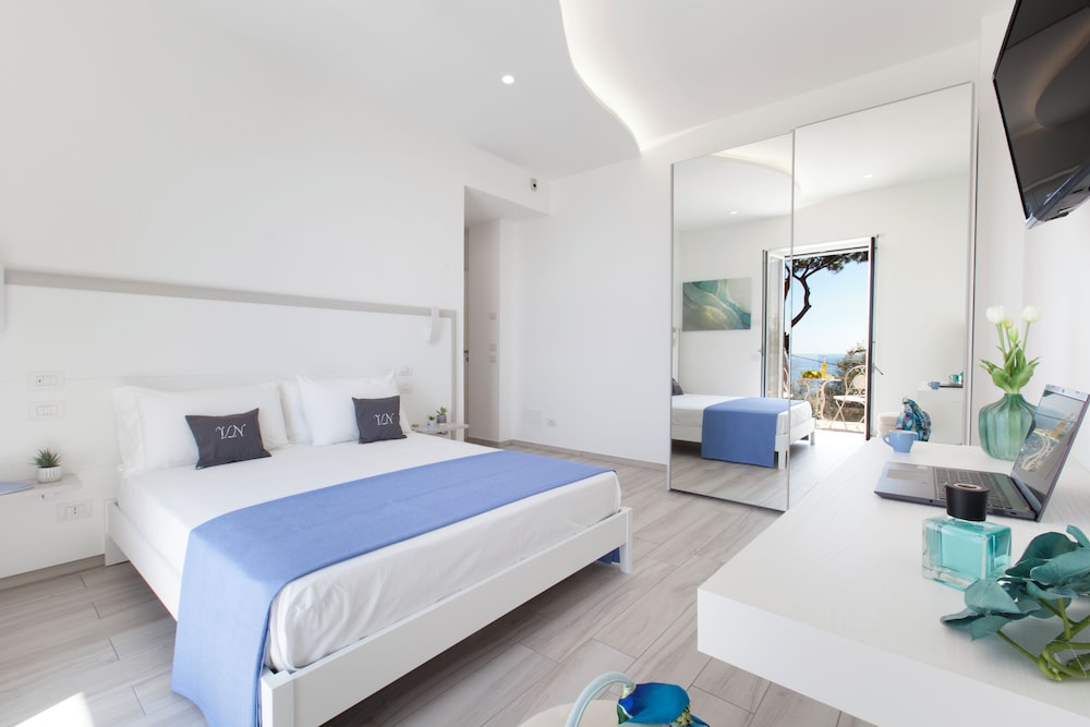 Villa By The Beach With Sea-View And Luxury Amenities