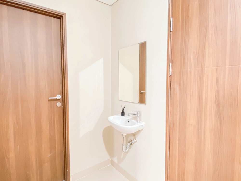 Cream Tone 1Br At Royal Sentul Park Apartment