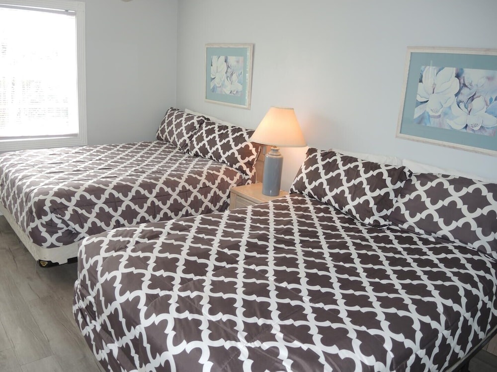 Family Friendly Golf Course View Condo 101M with Great Brunswick Plantation Resort Amenities by RedAwning view 3