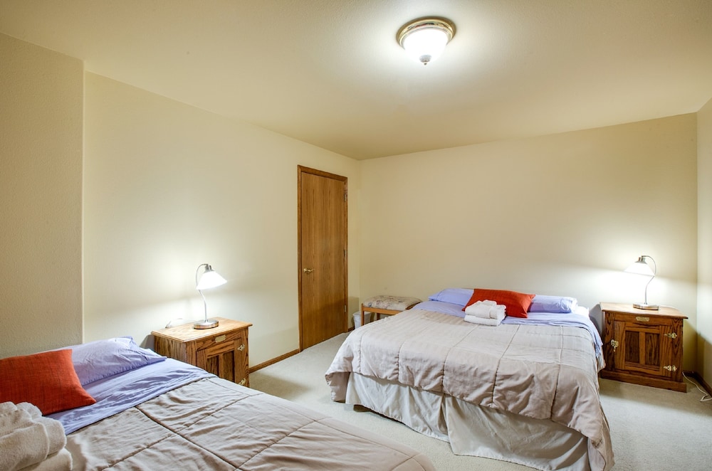 29SL - Hot Tub - Sauna - BBQ - Shuffle Board - Sleeps 11 view 3