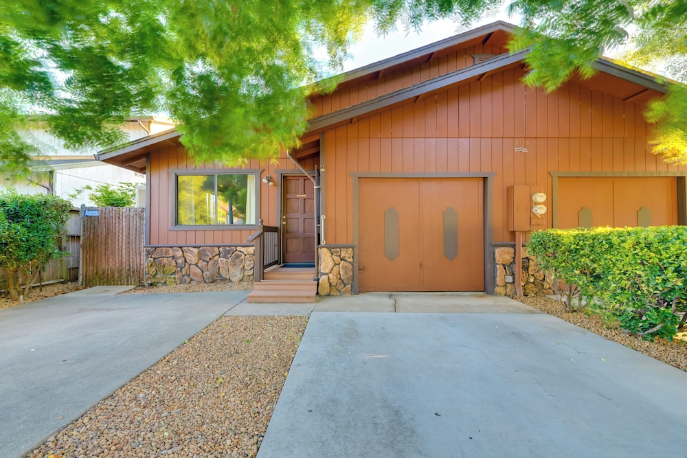 Lakefront California Townhome Near Wineries! view 5