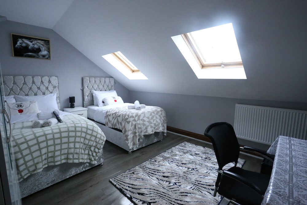 Heathrow roomzzzz B&B