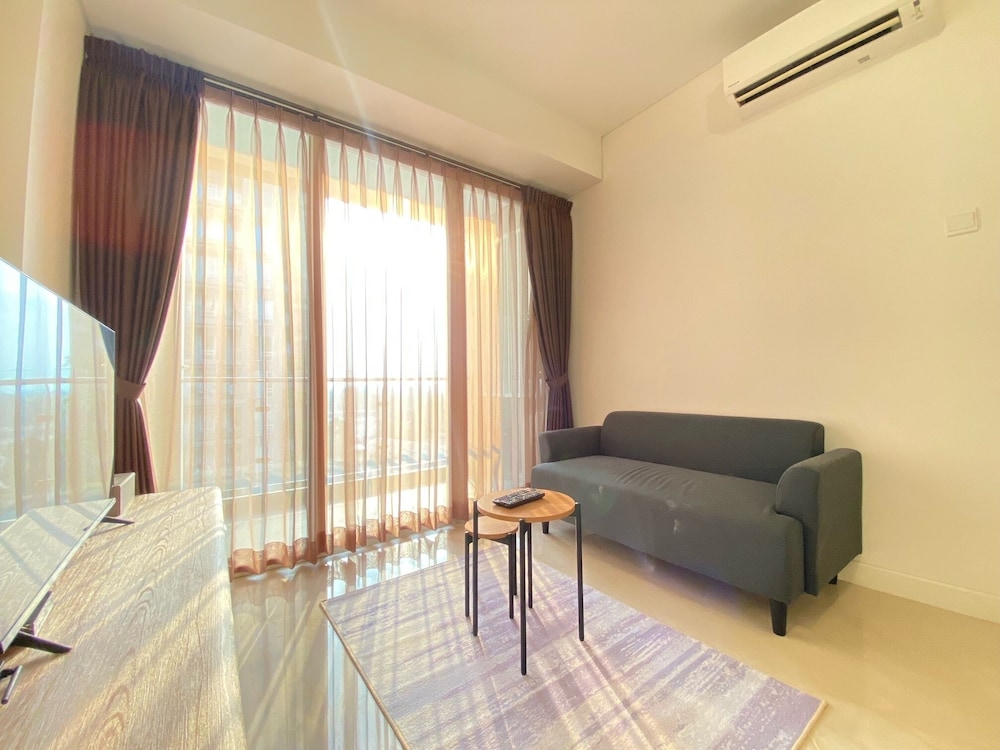 Comfy 1Br Deluxe Apartment At Landmark Residence Bandung