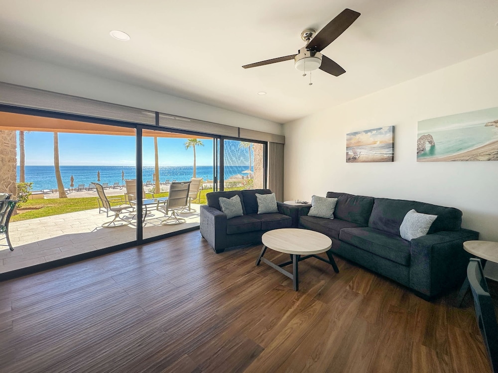 Steps to Sandy Beach Pool Renovated 2BR Condo